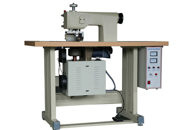 超聲波全自動(dòng)無縫縫合機(jī)口罩布料縫合機(jī)